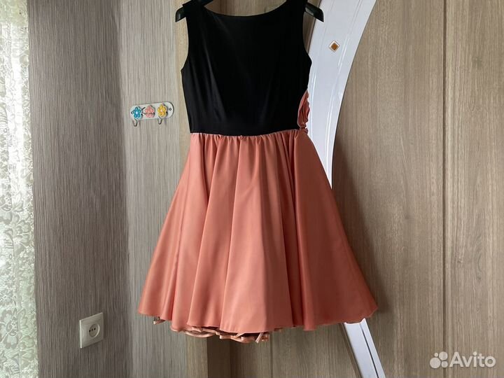 Праздничное платье для девочки