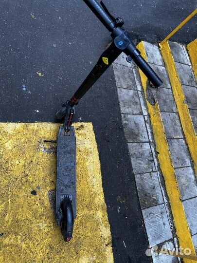 Электросамокат Tribe