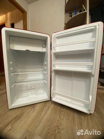 Холодильник маленький с морозилкой