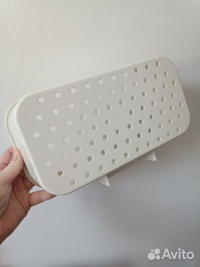 Полка в ванную Tisken на присосках