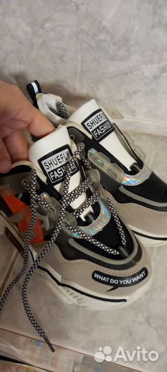 Кроссовки детские
