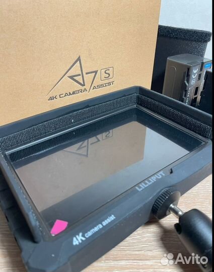 Накамерный монитор liliput A7S