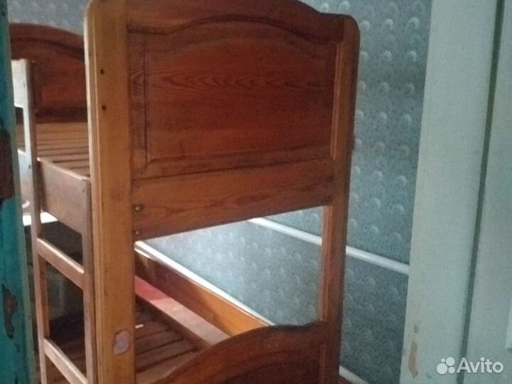 Детская двухярусная кровать