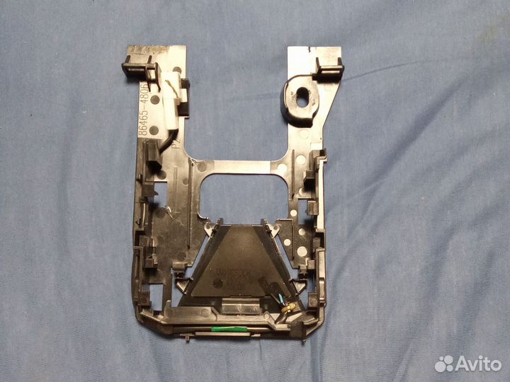 Крепление камеры ассистентов Toyota