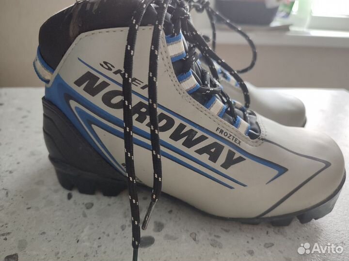 Лыжные ботинки 34