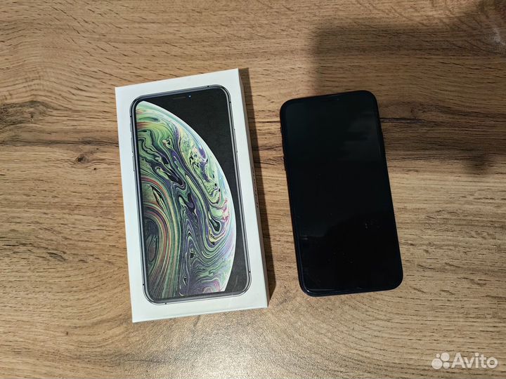 iPhone Xs, 64 ГБ