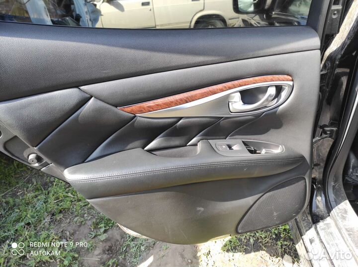 Дверная карта Обшивка двери Nissan Fuga y51