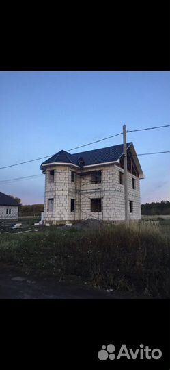 Бригада строителей