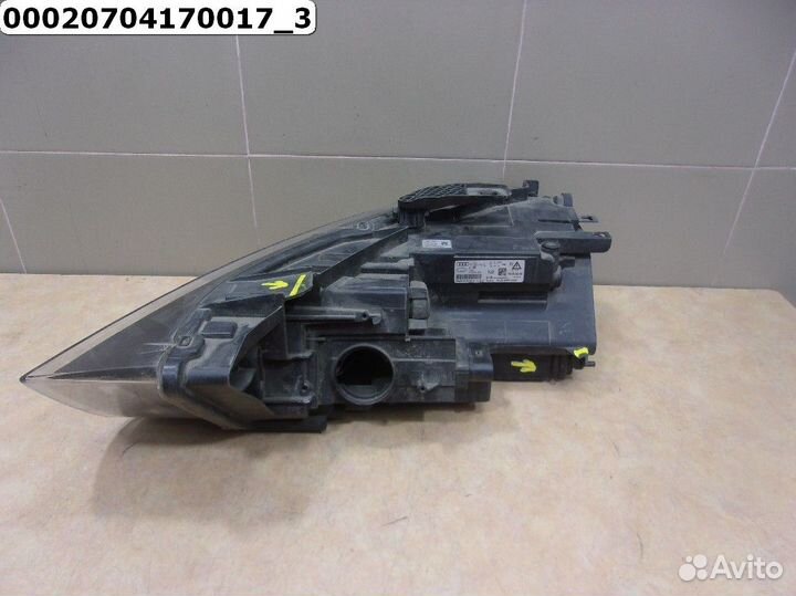 Фара правая Audi Q3