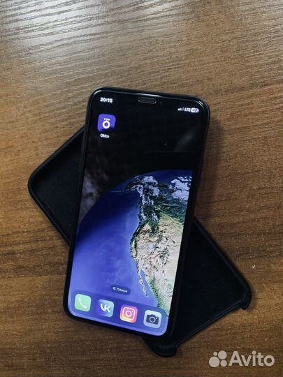 iPhone Xs, 64 ГБ