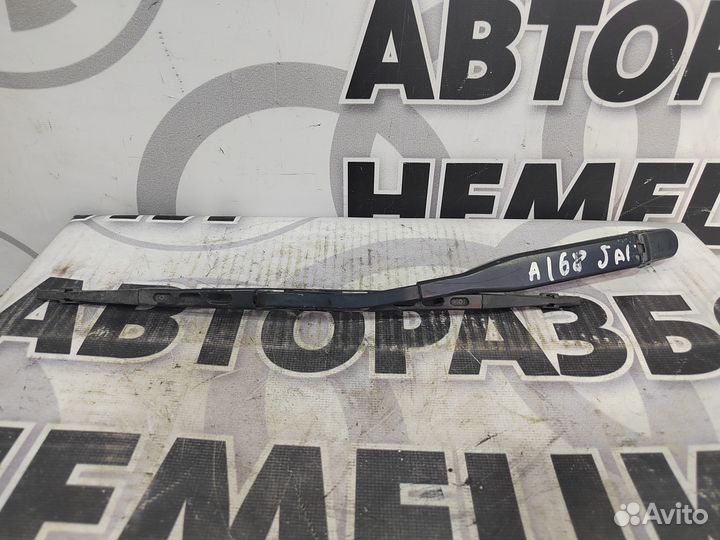 Поводок заднего дворника Mercedes W168