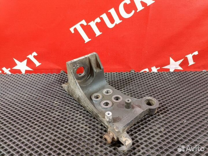 Кронштейн бампера левый Daf XF105