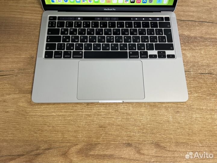 MacBook Pro 13 2020 i5 2.0 16 gb / 512 gb SSD