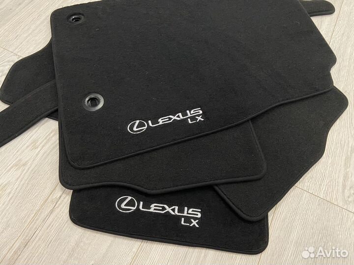 Оригинальные текстильные ковры Lexus LX 4