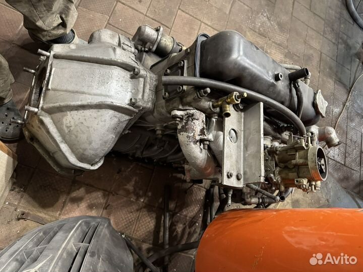 Двигатель газ 24 в сборе