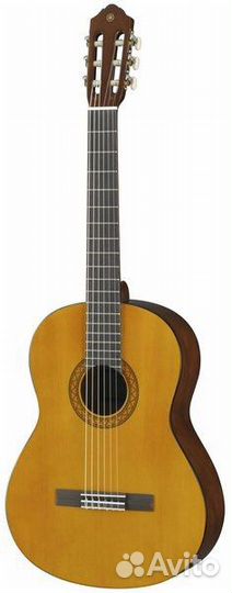 Гитара yamaha c 40 + чехол + подножка
