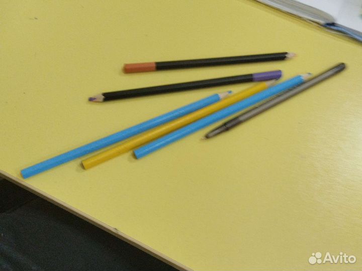 Карандаши для школы или садика