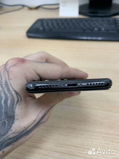 iPhone X, 64 ГБ