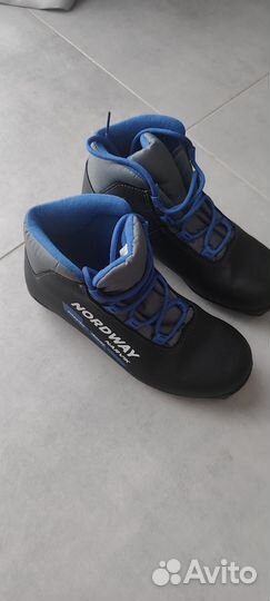 Лыжные ботинки