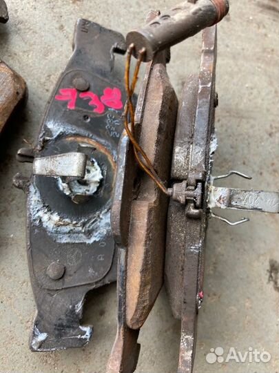 Тормозные колодки 300мм заднее Mercedes-Benz