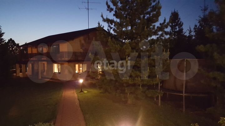 Дом 277,4 м² на участке 15 сот.