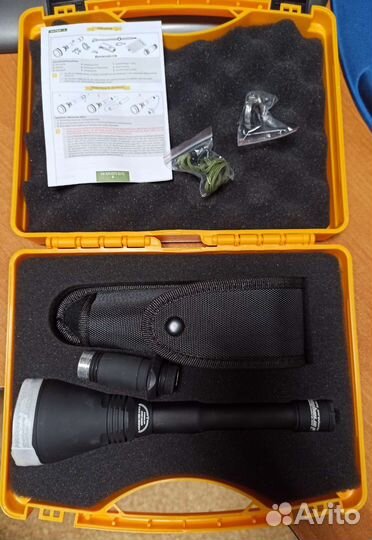 Фонарик тактический Armytek Barracuda Pro/XHP35