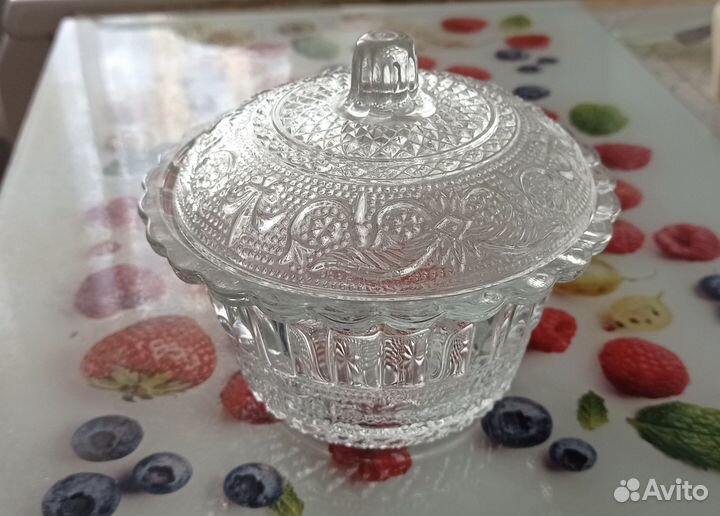 Масленка и сахарница