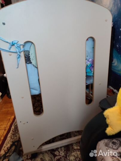 Детская кровать колесо-качалка