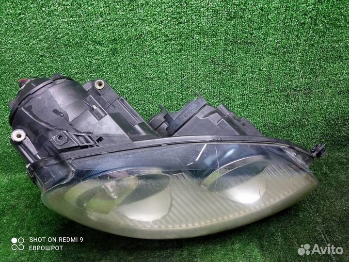 Фара правая Volkswagen Jetta 5 (2006-2011)