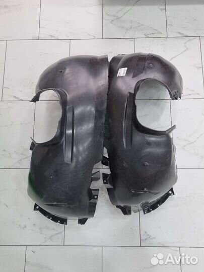 Подкрылок передний Ford Focus 2