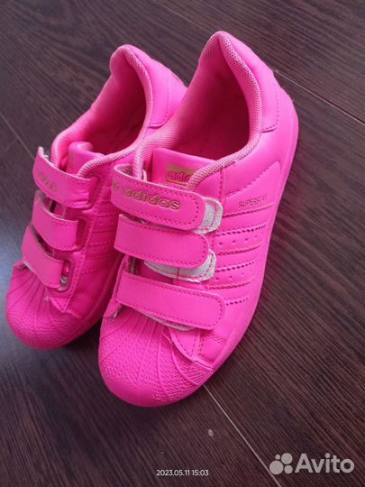 Кроссовки для девочки