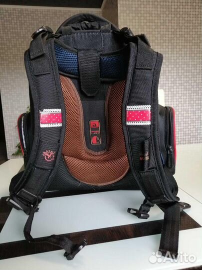 Рюкзак школьный Hummingbird