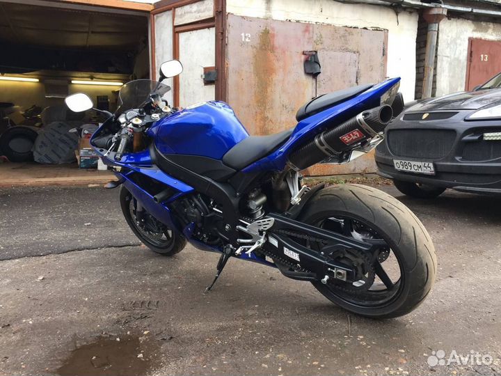 Yamaha YZF-R1