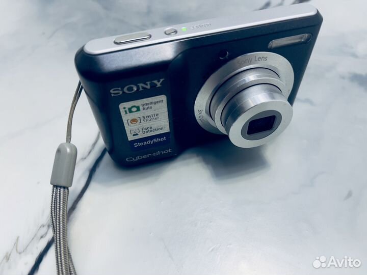 Фотоаппарат Sony Cyber-shot DSC-S2000