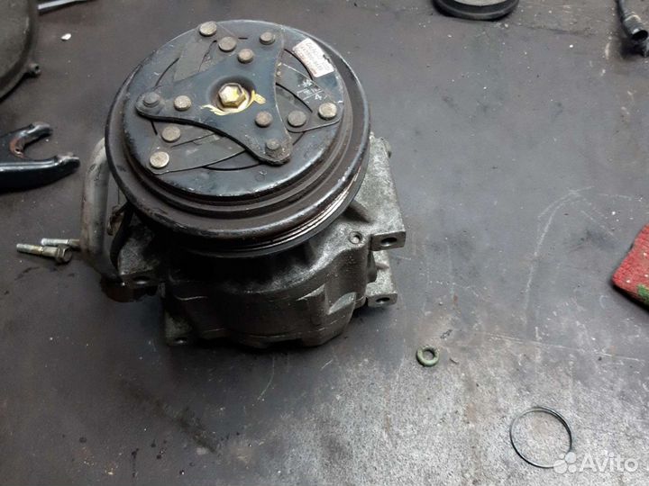 Компрессор кондиционера toyota