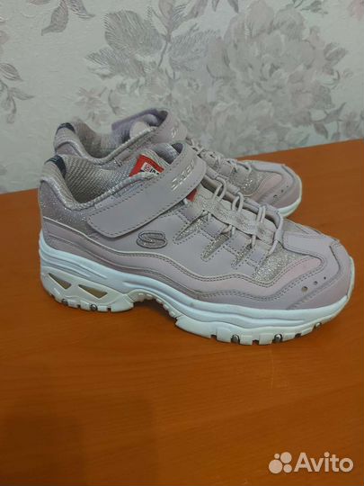 Кроссовки для девочки