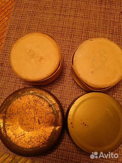 Жестяные коробочки,зубной порошок из СССР