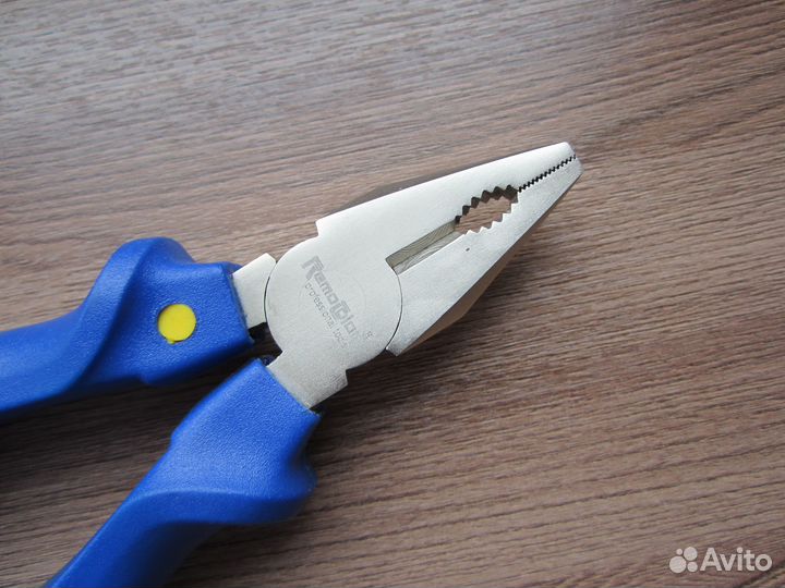 Пассатижи, плоскогубцы, разводной ключ