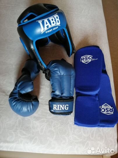 Шлем боксерский Jabb, перчатки Ring, защита р-р S