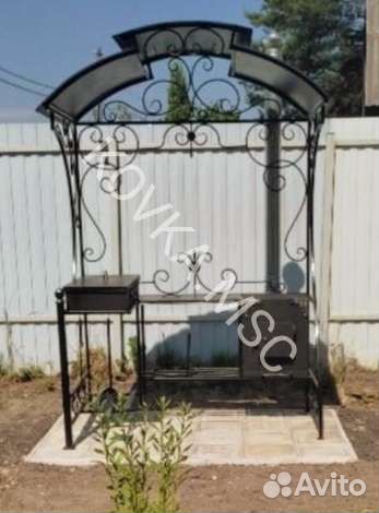 Мангал с крышей