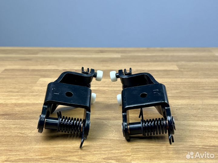 Кронштейн двери в сборе для Honda Elysion