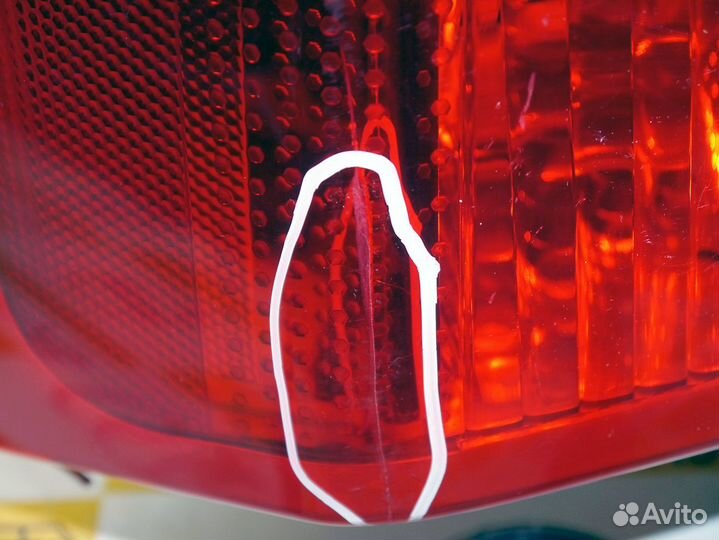 Фонарь задний левый Вольво XC90 дефект