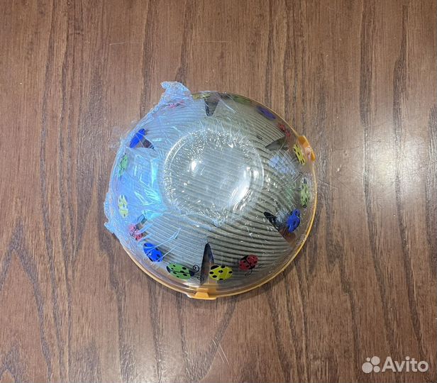 Набор новых стеклянных салатников с крышкой