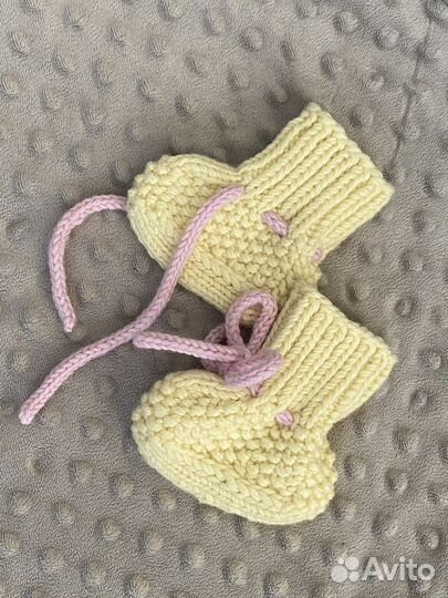 Носки и пинетки вязаные, детские