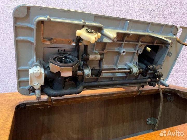 Швейная машинка чайка 132м