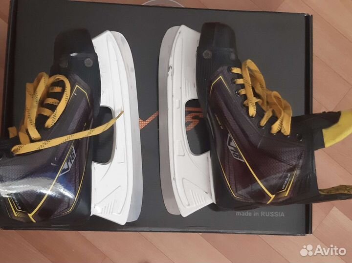 Коньки хоккейные