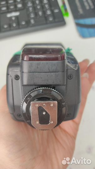 Вспышка Yongnuo Digital Speedlite YN560EX