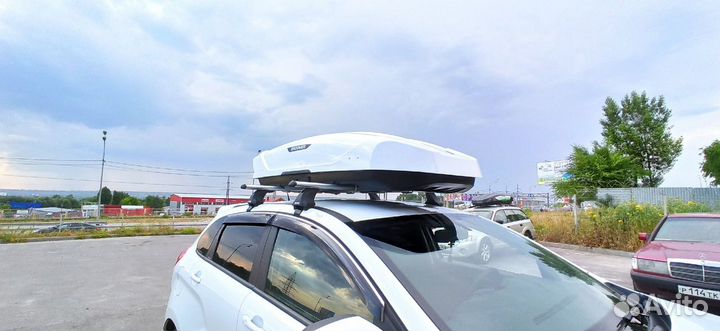 Бокс на крышу Broomer белый глянец на LADA