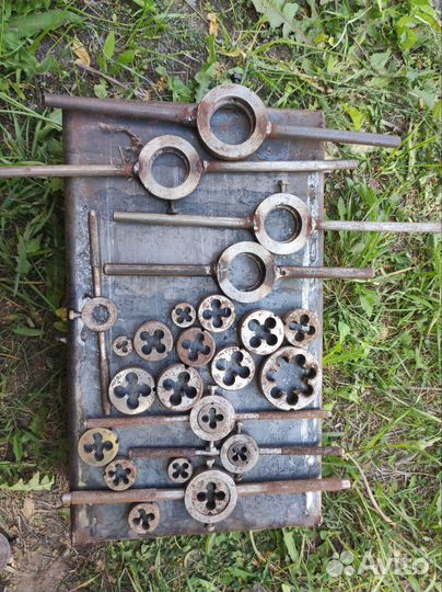 Метчики и плашки СССР