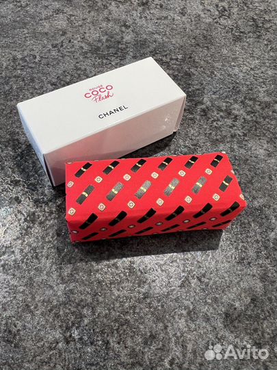 Футляр chanel для помады с зеркальцем